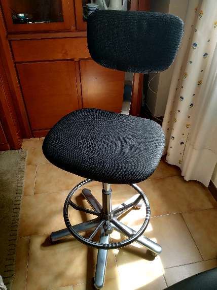 REGALO Silla alta con ruedas