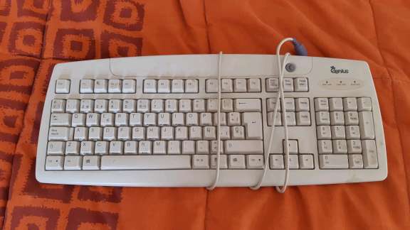 REGALO Teclado Ordenador Mesa REGALO Teclado Ordenador Mesa