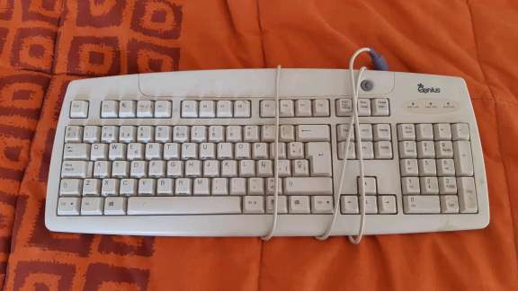 REGALO Teclado Ordenador Mesa