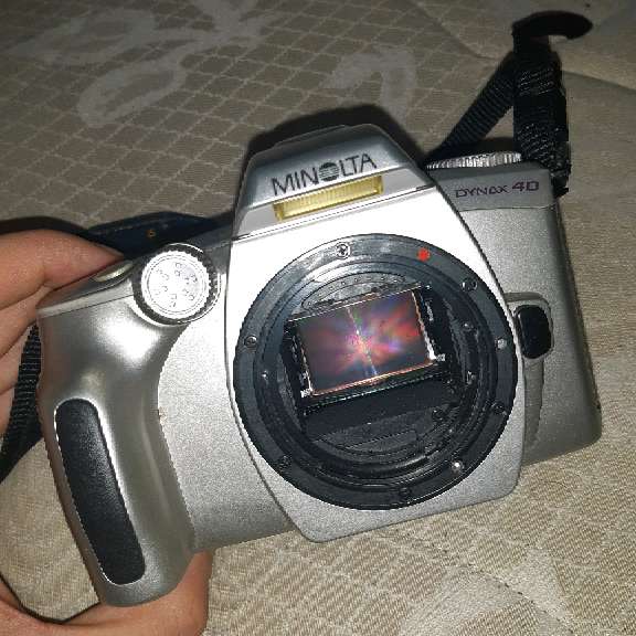 REGALO cámara minolta sin lente igual a nueva REGALO cámara minolta sin lente igual a nueva