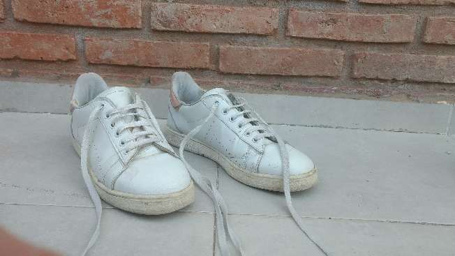 REGALO Zapatillas de lona blanca  1