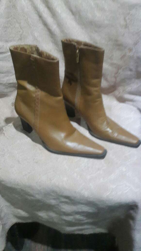 REGALO botines numero 6 REGALO botines numero 6