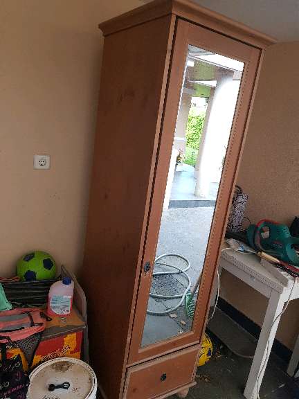 REGALO armario con espejo 2