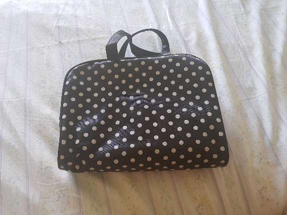 REGALO cartera neceser 