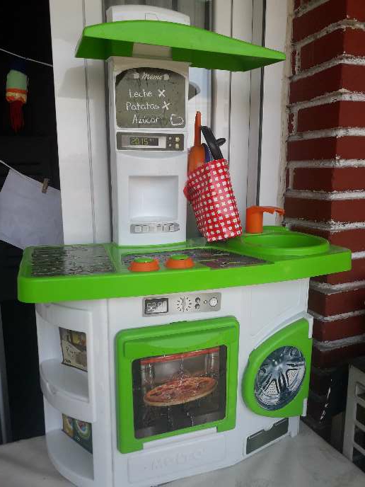 REGALO Cocinita de juguete REGALO Cocinita de juguete