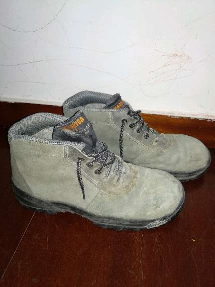 REGALO Botas de trabajo talla 44 2