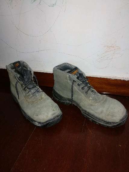 REGALO Botas de trabajo talla 44