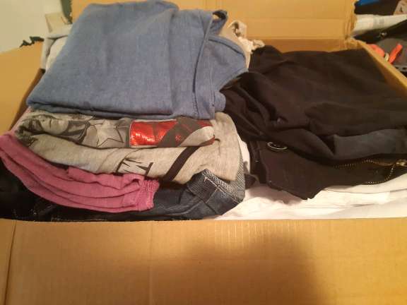 REGALO Caja ropa mujer y unisex 44- XL REGALO Caja ropa mujer y unisex 44- XL
