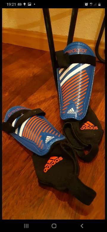 REGALO Espinilleras Adidas REGALO Espinilleras Adidas