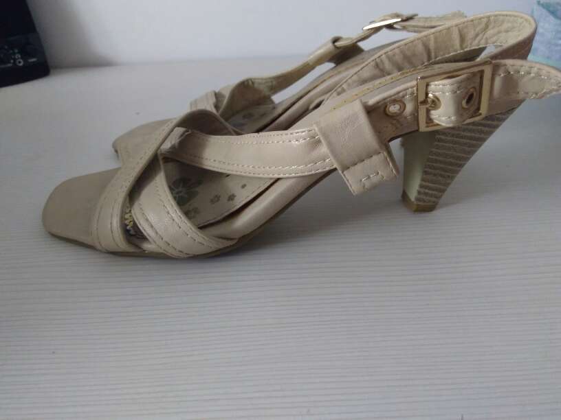 REGALO Sandalias y cua del 38 3