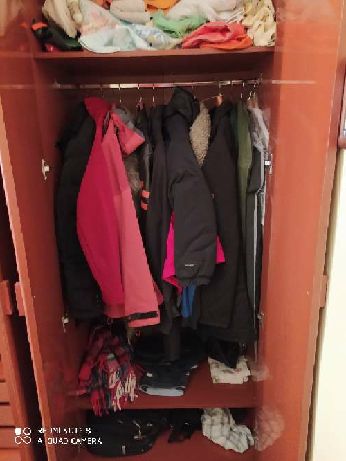 REGALO Armario color cerezo 3