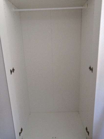 REGALO Armario blanco para colgar ropa 2
