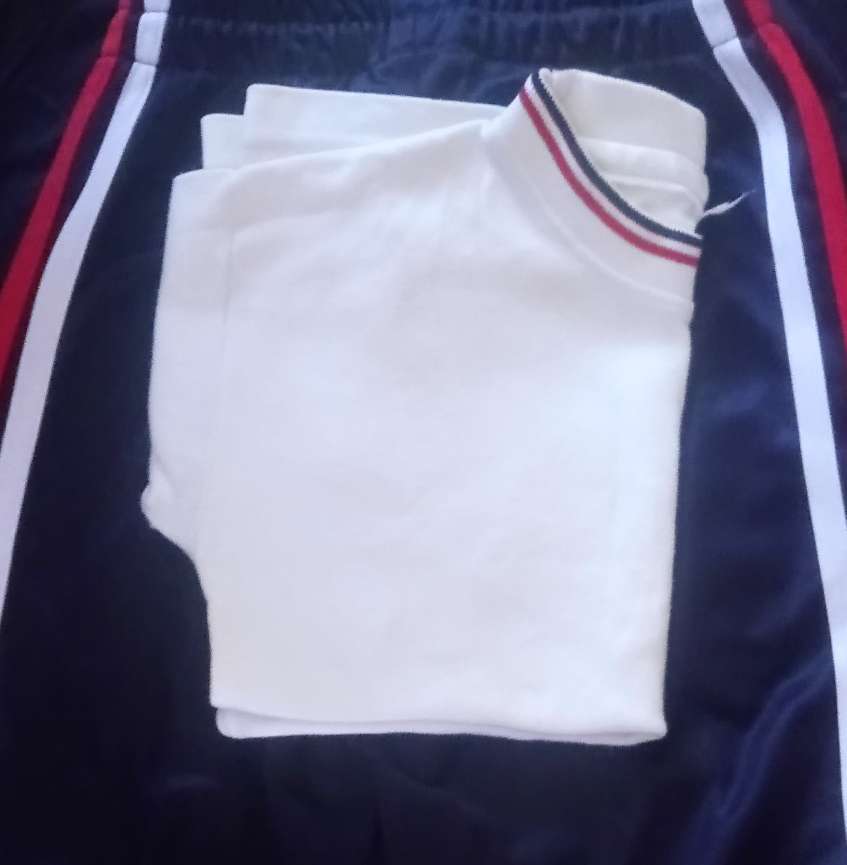 REGALO Playera de uniforme de nio o nia