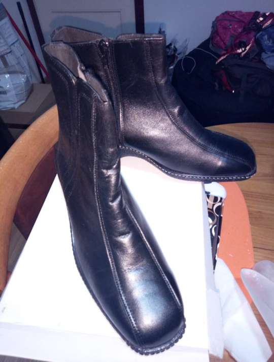 REGALO Botas de cuero 1