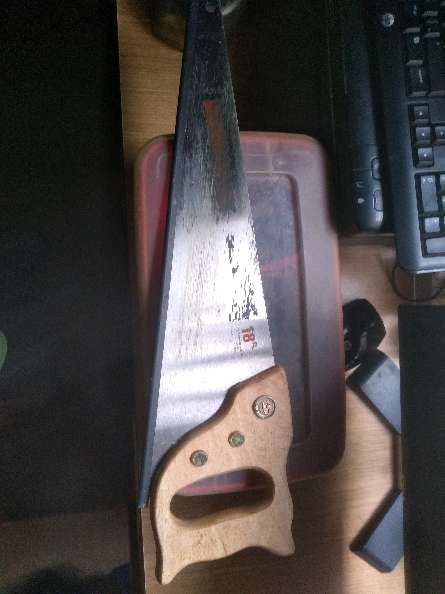 REGALO serrucho para madera