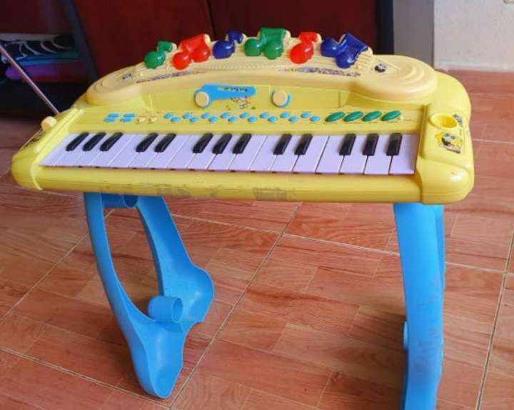 REGALO piano de Bob Esponja