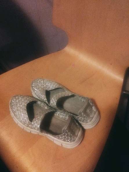 REGALO zapatillas nia