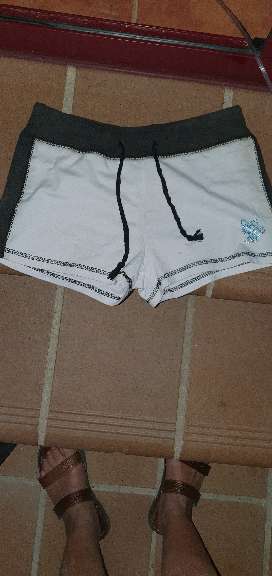 REGALO pantaln corto