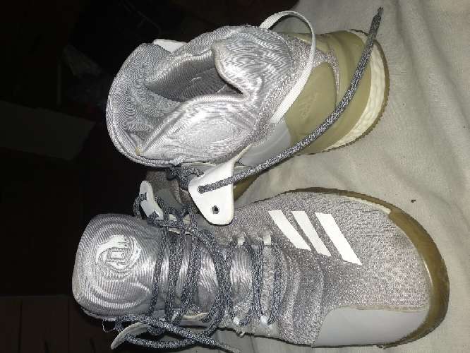 REGALO botas baloncesto Adidas talla 44,5 45 adidas 3