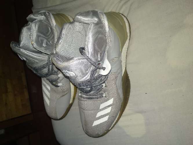 REGALO botas baloncesto Adidas talla 44,5 45 adidas 2