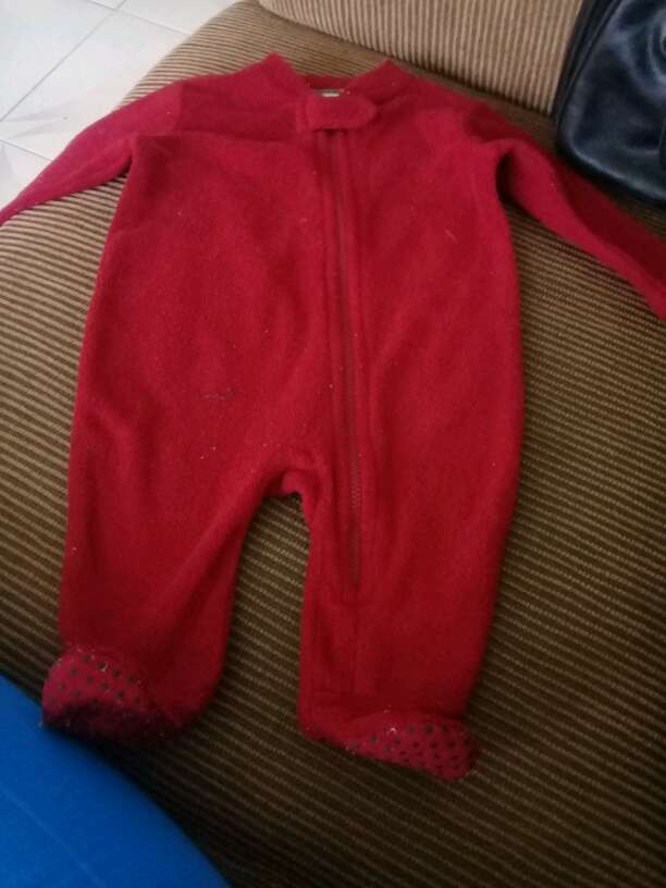 REGALO Mameluco rojo 3 meses 