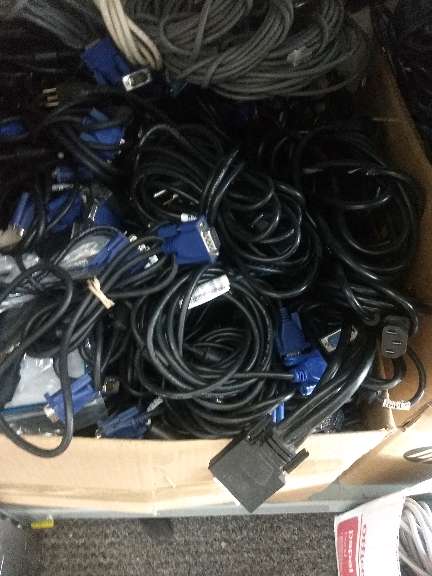 REGALO cables vga y corriente  1