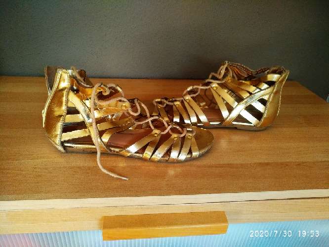 REGALO sandalias talla 38/39
