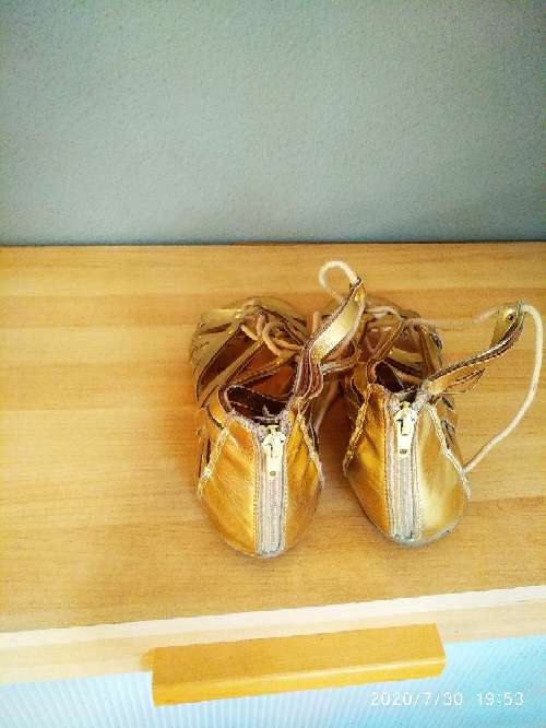 REGALO sandalias talla 38/39 3