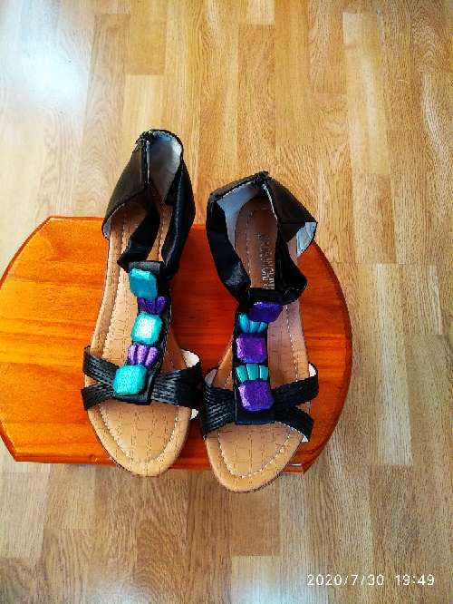 REGALO sandalias talla 38/39