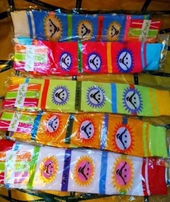 REGALO calcetines muy altos REGALO calcetines muy altos