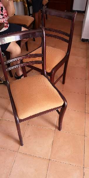REGALO 6 Sillas de salón. REGALO 6 Sillas de salón.