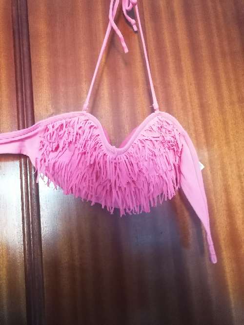 REGALO Parte de arriba de bikini de blanco