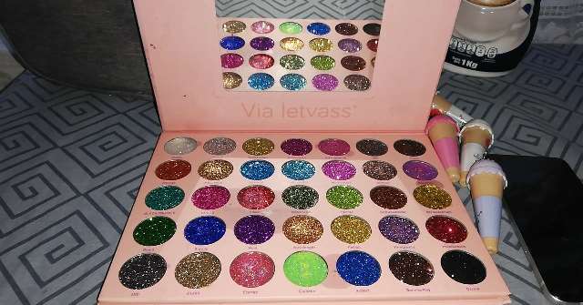 REGALO paleta de sombras 