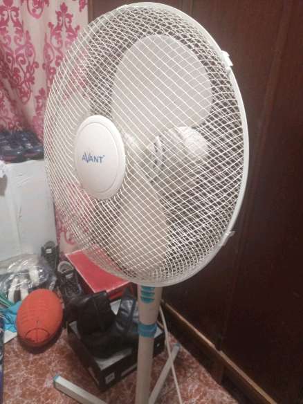 REGALO Ventilador de pie 1