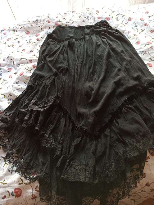 REGALO Falda negra  2