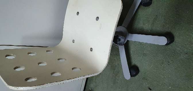 REGALO silla giatoria de nio. Se puede subir y bajar. 2