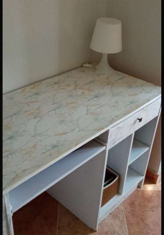 REGALO Mesa en perfecto estado 3