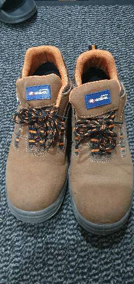 REGALO Zapatos de Seguridad 43