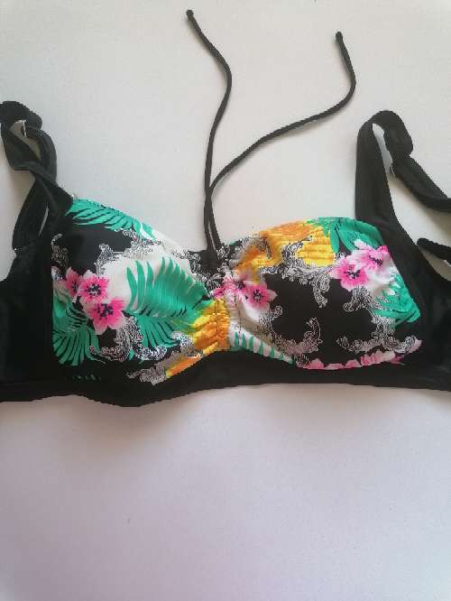 REGALO Parte de arriba bikini
