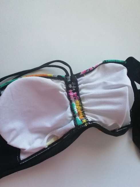 REGALO Parte de arriba bikini 2