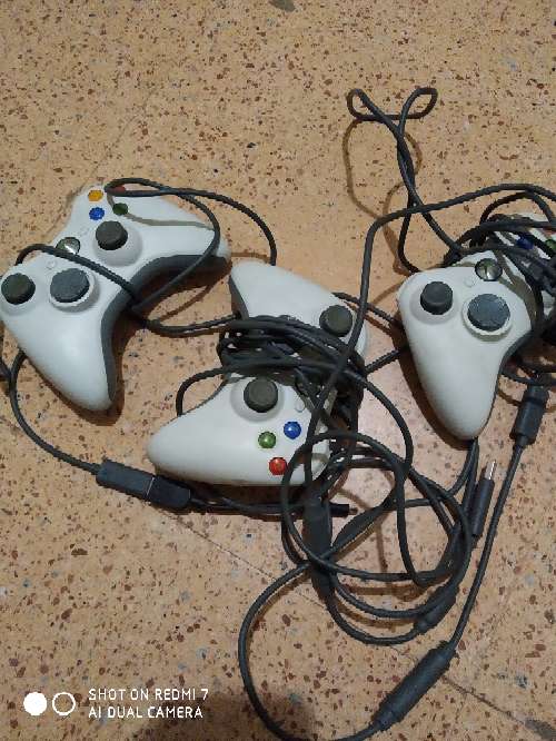 REGALO se dan mandos de Xbox 2