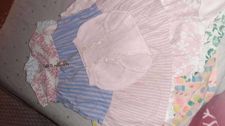 REGALO vestidos hasta 12 meses 