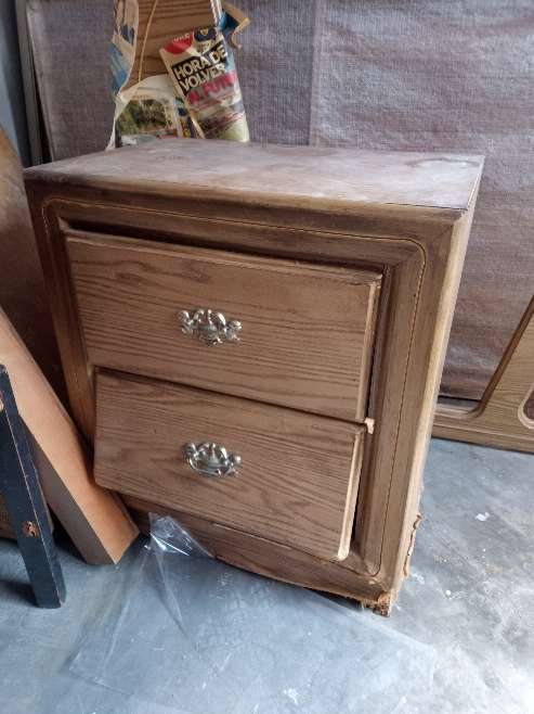 REGALO muebles y base con cama  4
