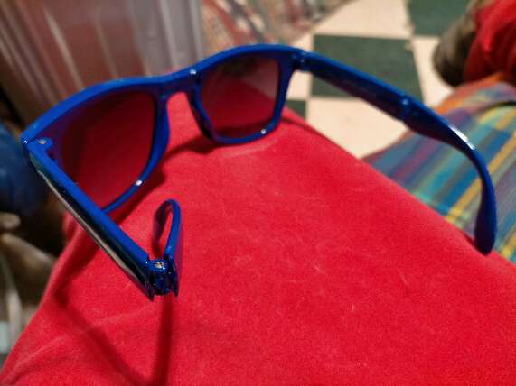 REGALO gafas sol larios 3