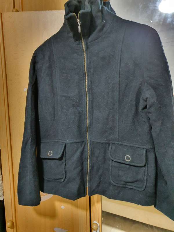 REGALO chaqueta de dama talla S/M y chaleco tejdo si manga 