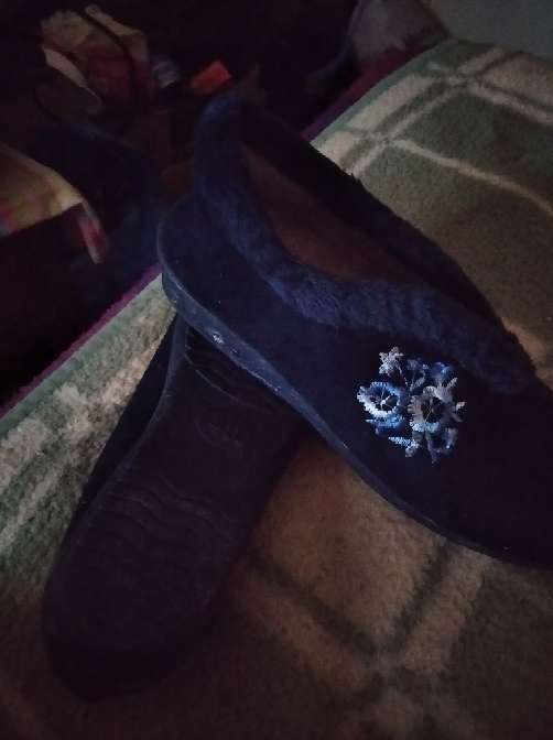 REGALO donó zapatillas de casa de color azul marino REGALO donó zapatillas de casa de color azul marino