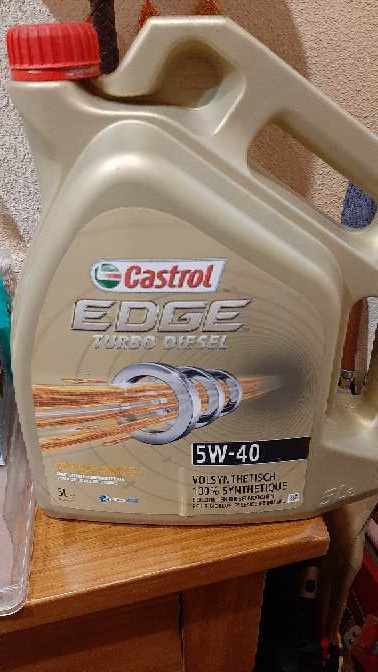 REGALO Aceite de coche Castrol - Diésel 5W-40 REGALO Aceite de coche Castrol - Diésel 5W-40