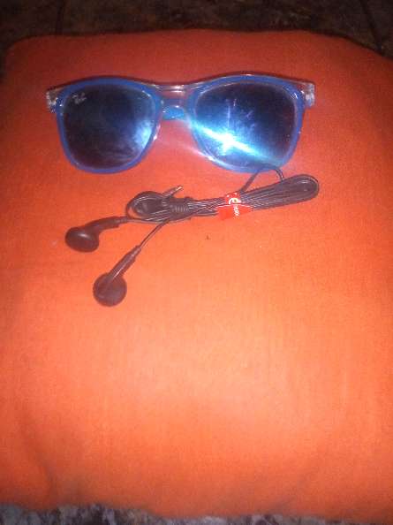 REGALO gafas y auriculares