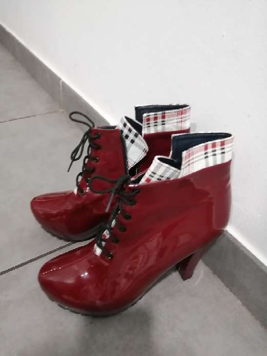 REGALO Botines escocs 