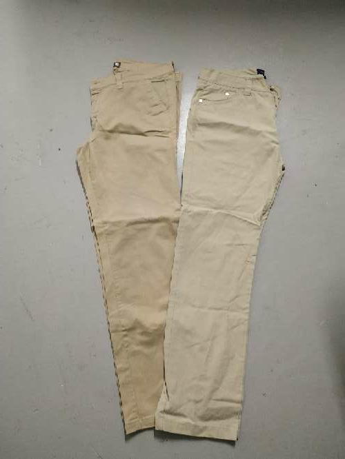 REGALO 2 pantalones beige tallas L-44-46. 1